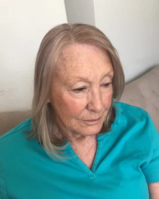 We had a guest request grey blending highlights. The result not only came out stunning but added texture to her fine hair. This beautiful work was done by our stylist Annette @annette_garay