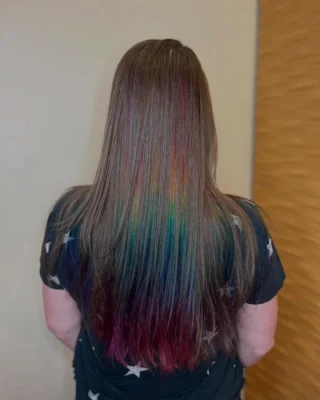 Beautiful peek-a-boo hair by our stylist Sophia @sophia.fought at our Coors location.
Using @aveda color, we are able to customize a look to each guest based on their hair and what they are looking for. Are you looking for someone to do your hair? Give us a call at 505-298-2983 to schedule a free color consultation.