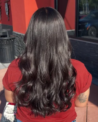 A beautiful layered cut by our stylist Angel @angelrose_hair at our Winrock Uptown location.
If you are looking for a new stylist, we have an amazing team of stylists with different skill levels at two locations: Albuquerque Uptown and Coors Bypass. Let us know it's your first time for a special gift.

To learn more about our team, click on the link in our bio. Or you can call us at 505-298-2983 to see who would be the best fit for you.